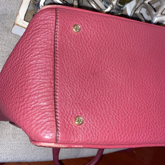 Tory Burch Medium Burgundy Pebbled Leather Double Zip Bag - Picture 13 of 15